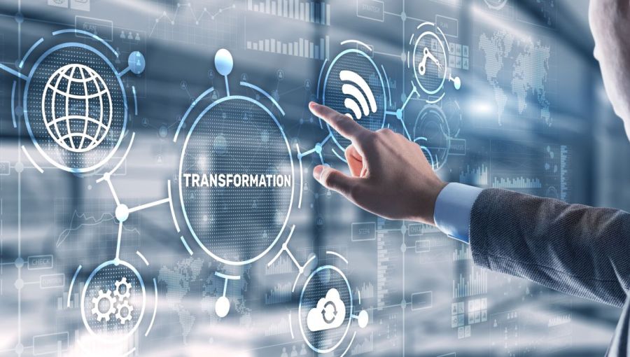 Digitale Transformation mit vernetzten IT-Technologien, visualisiert durch Icons und moderne Systemintegration. 
